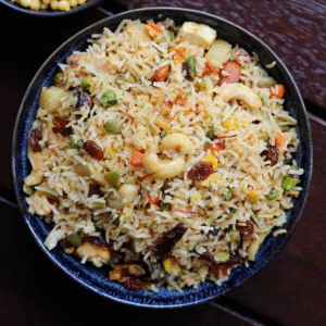Vegetable Navaratan Pulao (वेजिटेबल नवरत्न पुलाव)